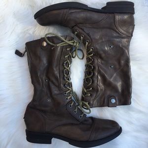 💗Madden Girl💗 Size 8.5 lace up combat style boot